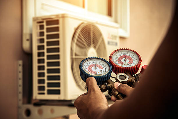 Professional Ac Installation technician working in Columbus, WI